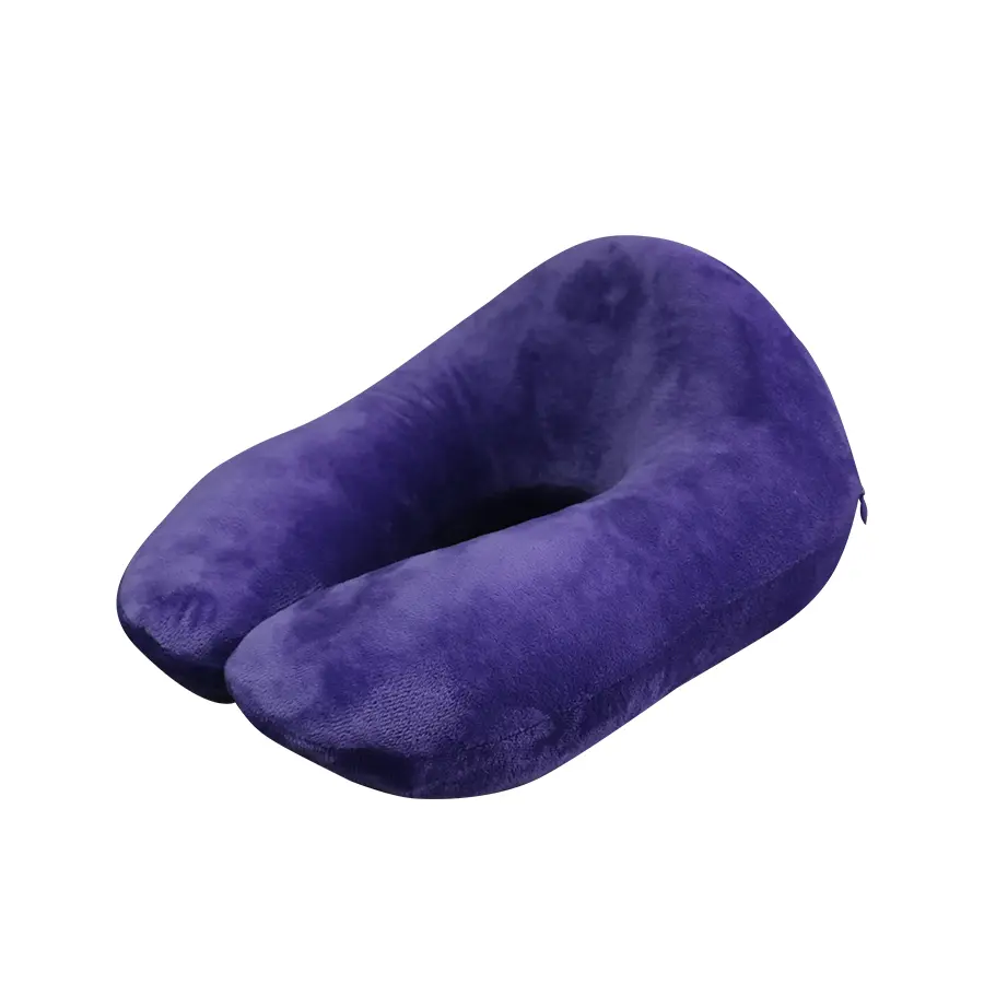 Pillow U-chruthach LaTex do Dhaoine Fásta