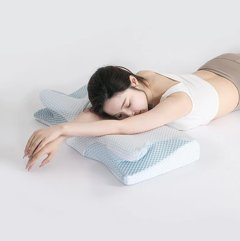 Pillow cuimhne cruth féileacáin